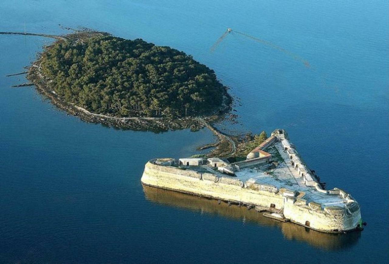 4 Fortresses Шибеник Экстерьер фото